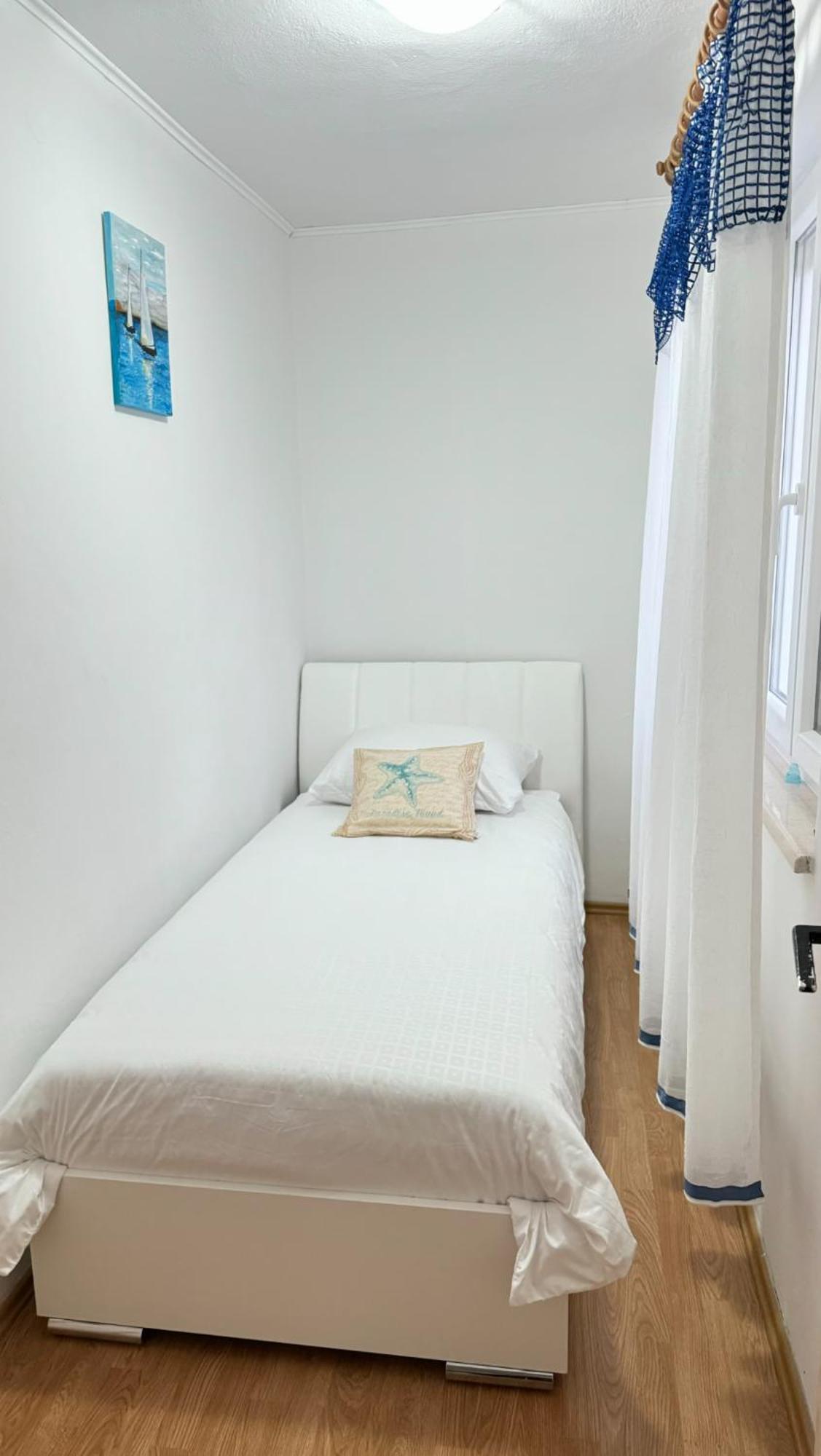 Apartman Perina Трогир Экстерьер фото