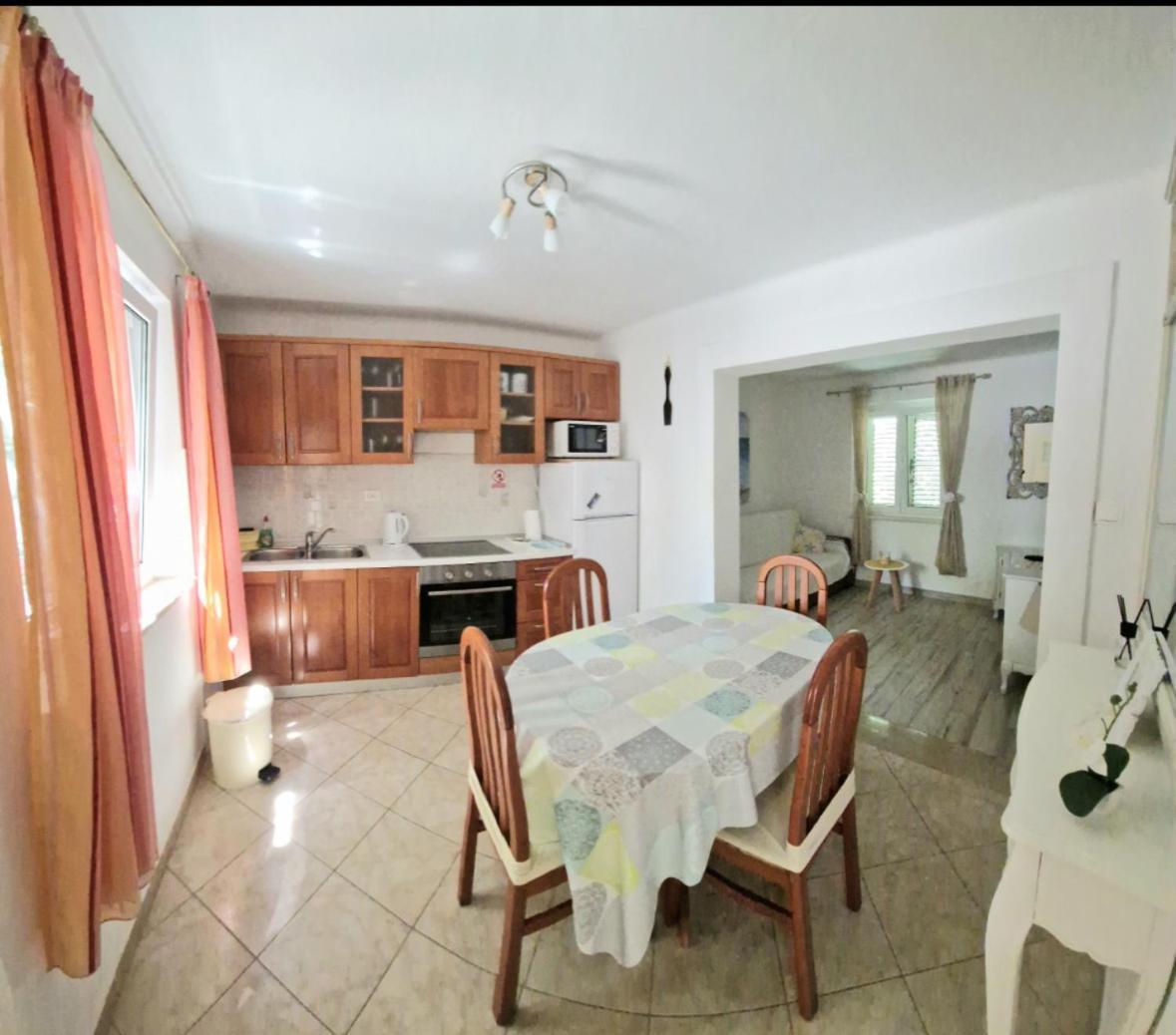 Apartman Perina Трогир Экстерьер фото